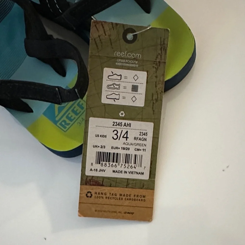 Reef Kids Black and Teal Sandals